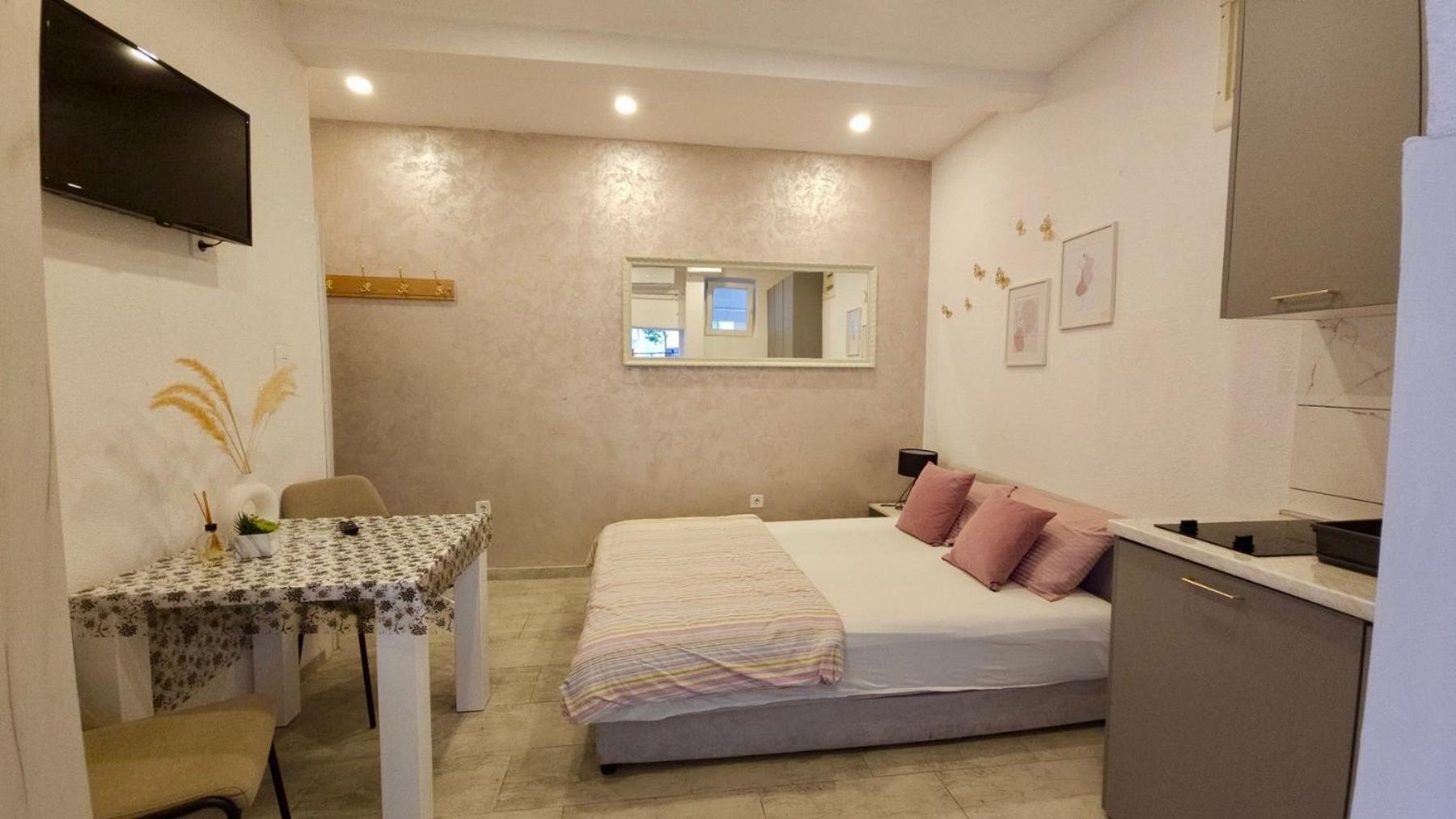 Banicevic Apartmani Ðenovići Exterior foto